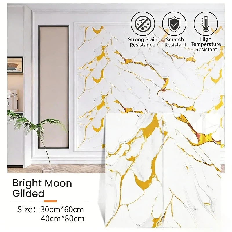 Lune brillante dorée