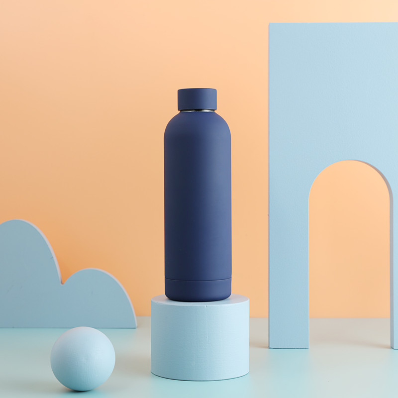 Azzurro profondo