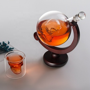 热卖水晶850毫升地球仪威士忌酒柜分配器套装，带2杯威士忌酒杯，适合威士忌葡萄酒爱好者
