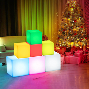 ไฟลูกบาศก์ RGB 10x10x10ซม. โคมไฟตั้งโต๊ะสำหรับวันคริสต์มาสไฟกลางคืนตกแต่งทรงลูกบาศก์พร้อมรีโมทคอนโทรลลูกบาศก์ไฟ LED 6นิ้ว - Product Image 1