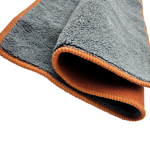 Toptan promosyon shasuede kompozit kumaş promosyon süet tabakası üzerinde özel kabartma logosu geyik derisi derin temizlik masaüstü bez - Product Image 1