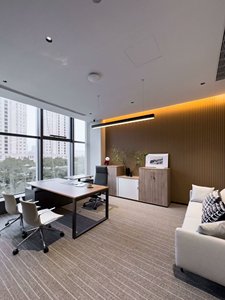 简约定制经理办公桌，带多个抽屉，适合小型和大型企业，方便储物耐用坚固