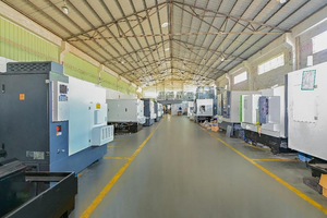 Compatto gruppo di tipo CNC tornio CK36 Siemens PLC, ideale per officine e utensili personalizzati - Product Image 5