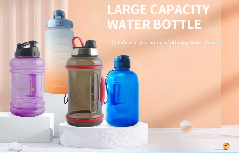 Bouteille d'eau de grande capacité