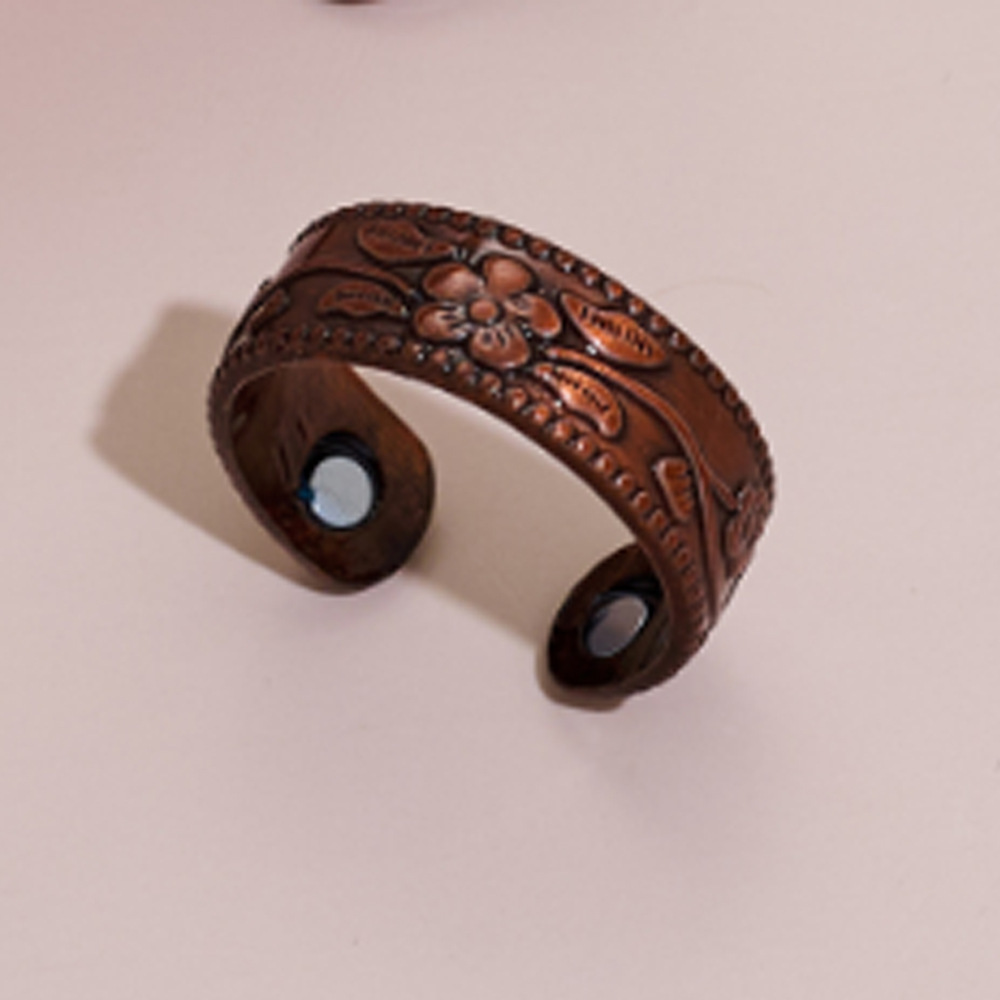 Anello fiore in bronzo