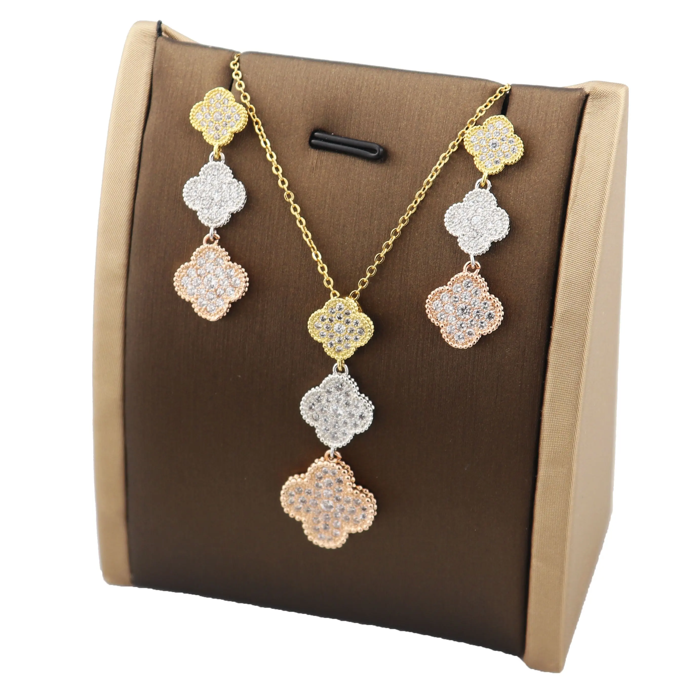 Set Perhiasan Anting-Anting Kalung Daun Empat Tiga Warna Klasik Fashion Set Zirkon Berlapis Emas 18K