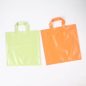 ショッピングバッグLDPEプラスチックキャリーソフトループバッグカスタムデザイン家庭用包装用ハンドル付き - Product Image 4