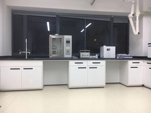 Su misura Multi-funzionale mobili da laboratorio robusto Design moderno banchi da lavoro tavoli in acciaio per scuole ospedali - Product Image 6