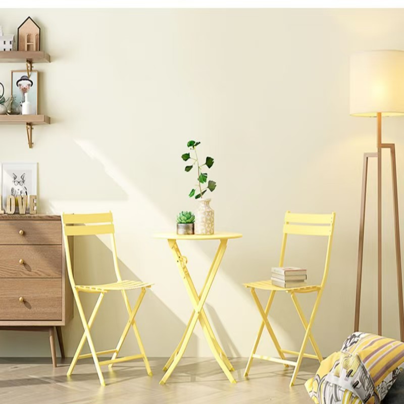2 chaises 1 table jaune