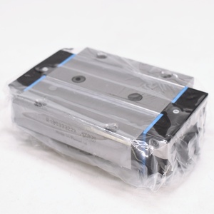 Original Germany Roller Runner <strong>Blocks</strong> R18533322X 35mm <strong>Linear</strong> Motion <strong>Rail</strong> <strong>Block</strong> RWD-035-FLS-C3-P-2 <strong>CNC</strong> <strong>Guide</strong> <strong>Block</strong> - Product Image 3