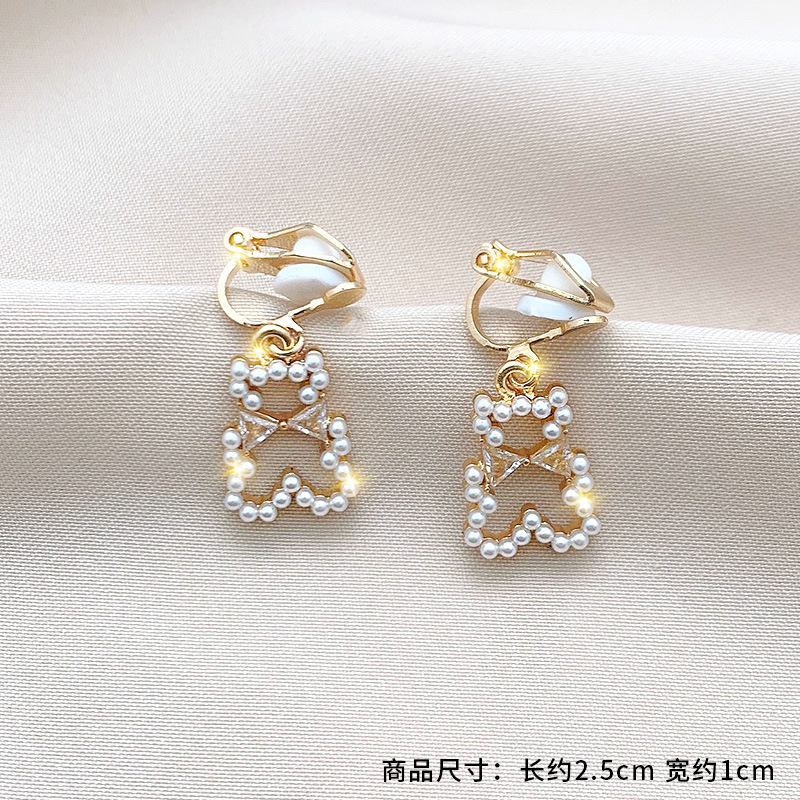 7 # Bear Ear Clip