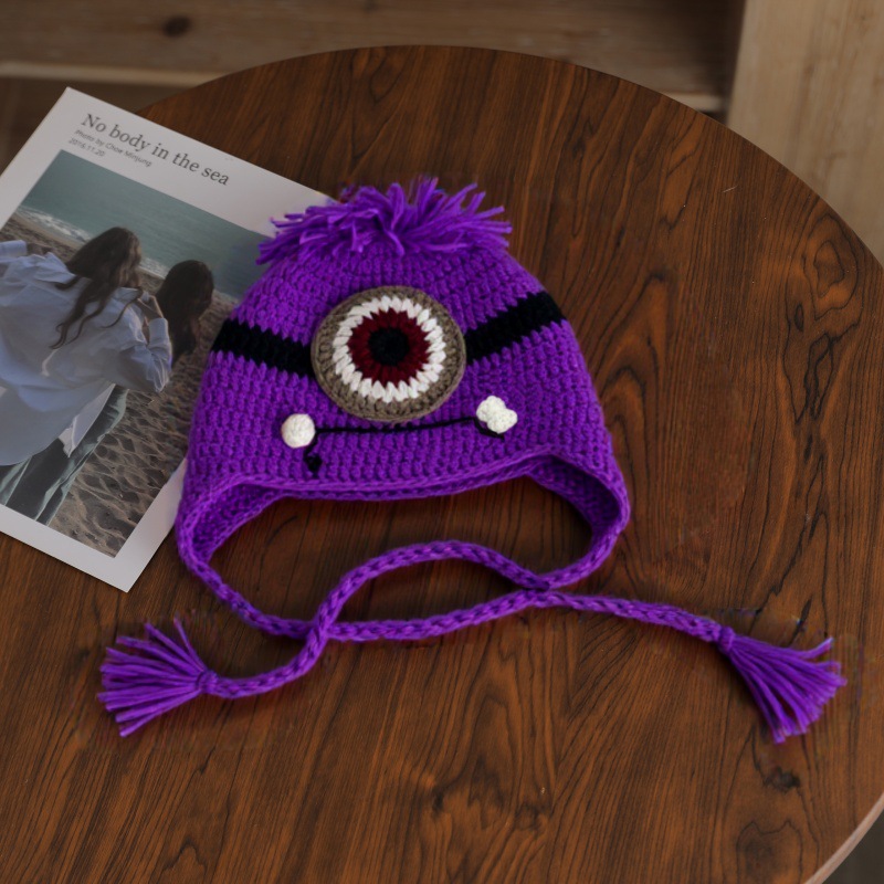 Morado de un solo ojo.