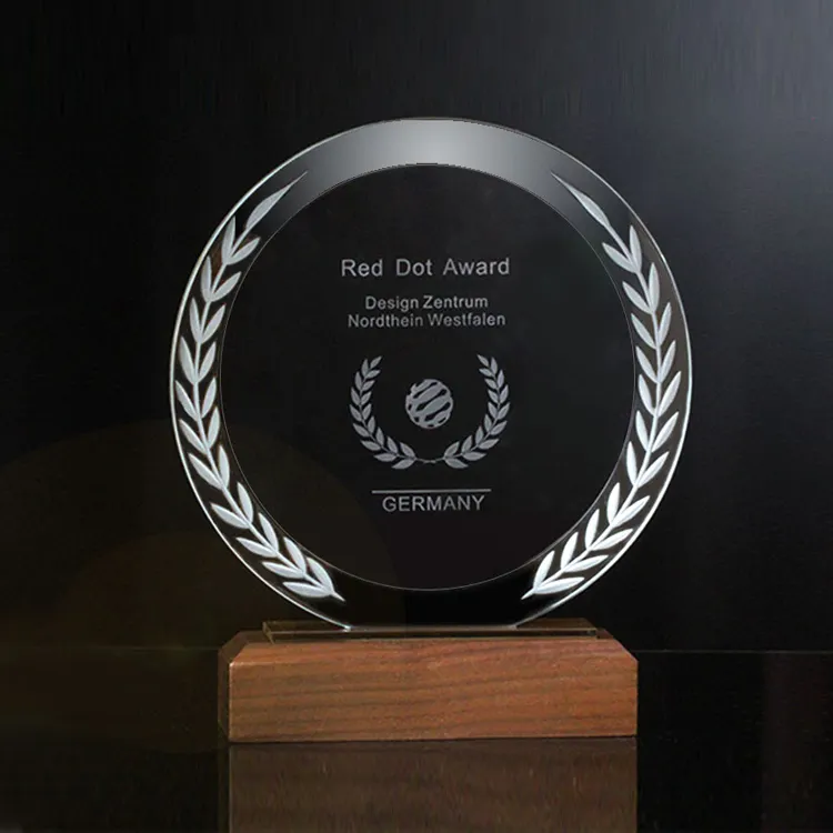 New Style Custom Best Selling Blank Wooden Crystal Plate Trophy Award Clear Round Shape Activity Crystal Trophy With Wood Base