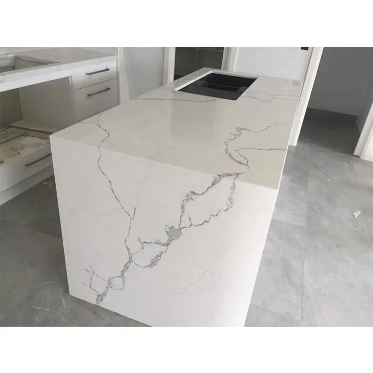 Cuisine coupée à la taille Quartz artificiel marbre granit pierre Carrara blanc Calacatta vanité Quartz comptoir avec veines grises