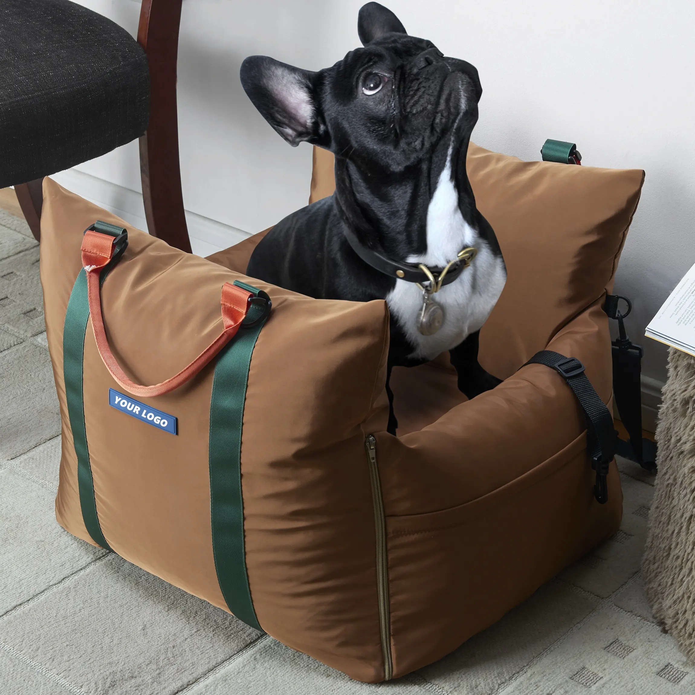 安全なベルトと犬の鎖が付いている多機能犬のカーシート旅行犬のベッド; カスタマイズされたロゴが付いている防水抵抗ペットキャリア