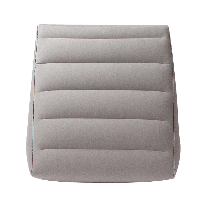Light gray triangular pad