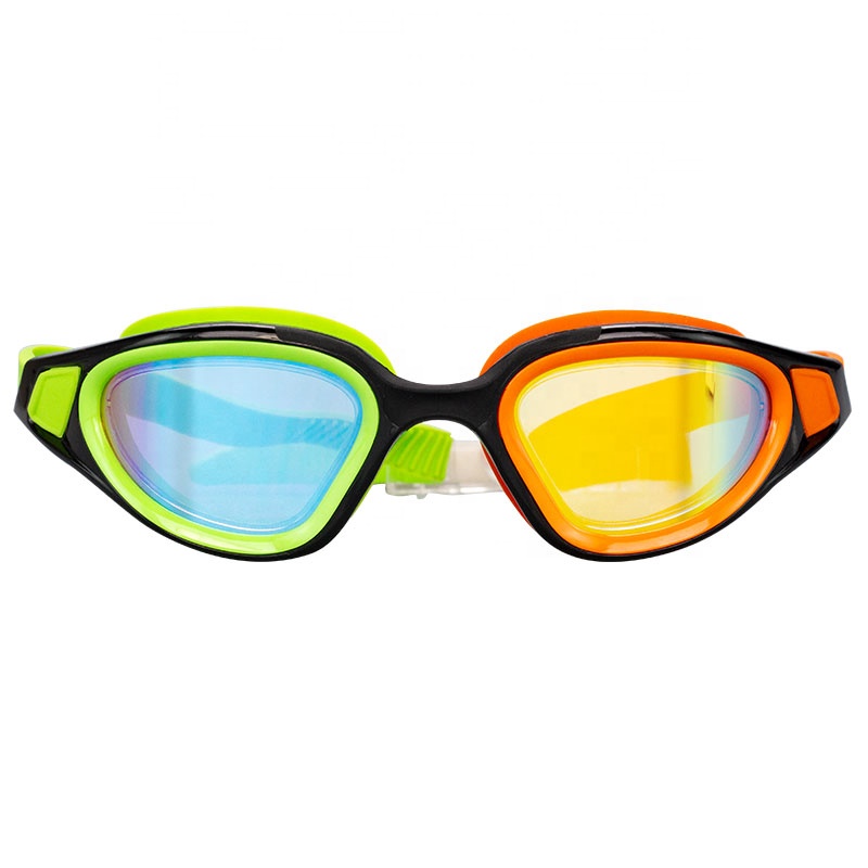 มีสีสัน