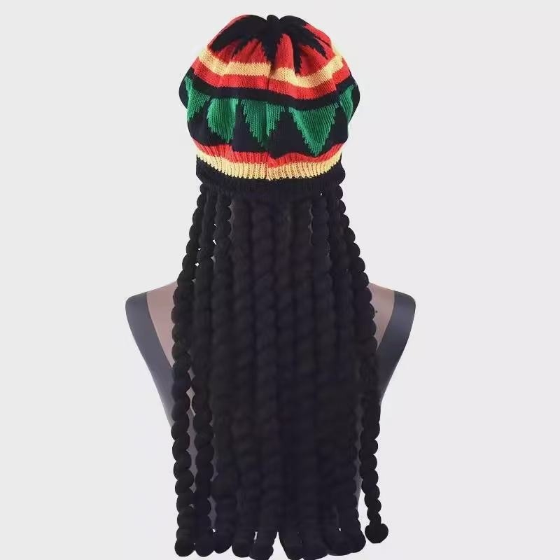 Base rouge, feuilles noires, tresses noires.