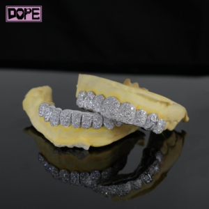 Grillz per Denti Stile Hip-Hop, Set Mosaico Galassia con Diamanti Moissanite D VVS, Grillz 8 su 8 - Product Image 1