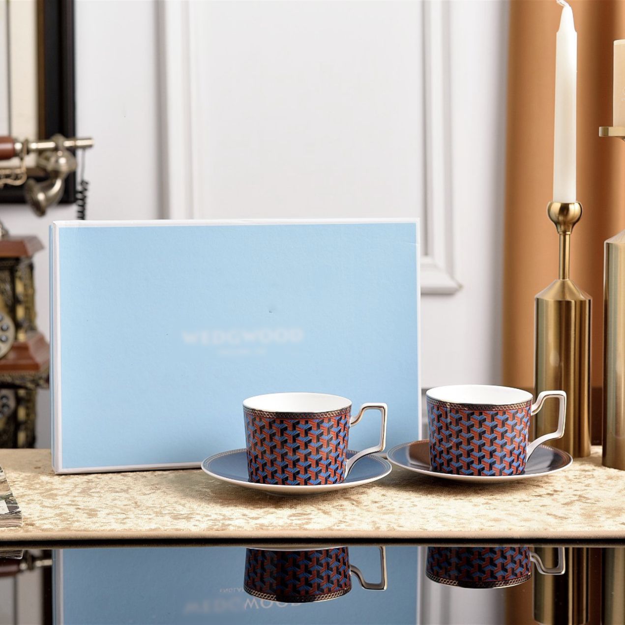 Type c-2 cups 2 saucers