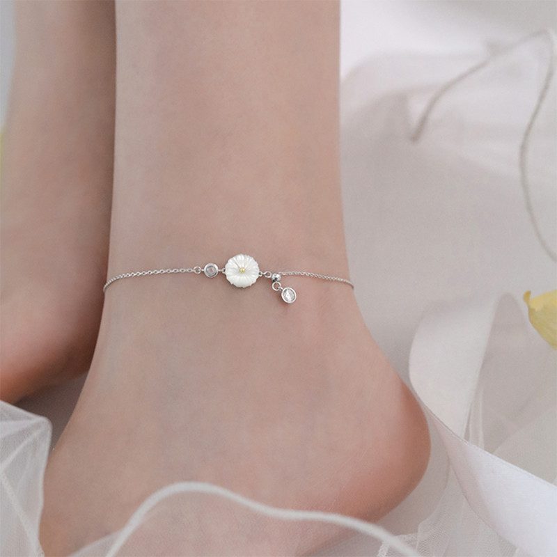Daisy anklet