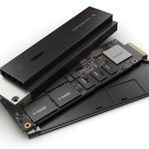 High Quality MZ-QL23T80 PM9A3 3.84TB PCIe Gen4 X4 NVMe U.2 2.5&quot; Internal SSD New for <strong>Sumsang</strong> - Product Image 1