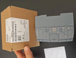 Modulo di ingresso/uscita analogico 6ES7223-1BL32-0XB0 nuovo di zecca in magazzino