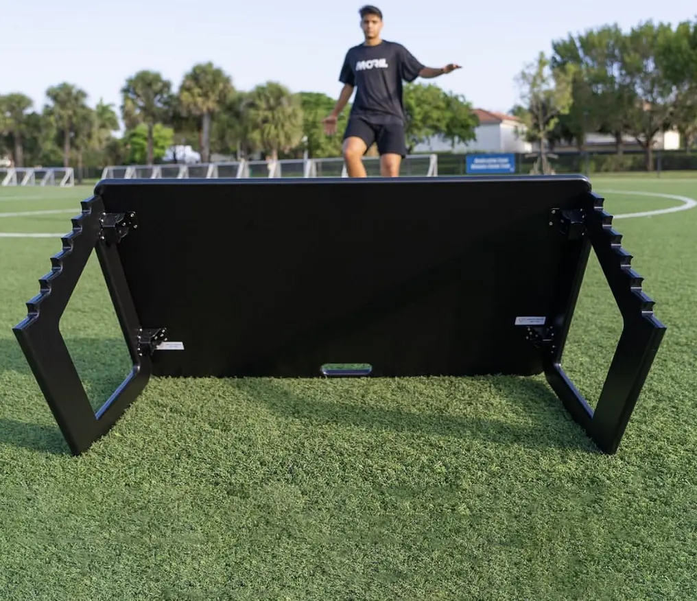 Grosir Lar HDPE sepak bola Rebounder papan tahan benturan PE dinding plastik Rebounder grosir Lar HDPE sepak bola Rebound