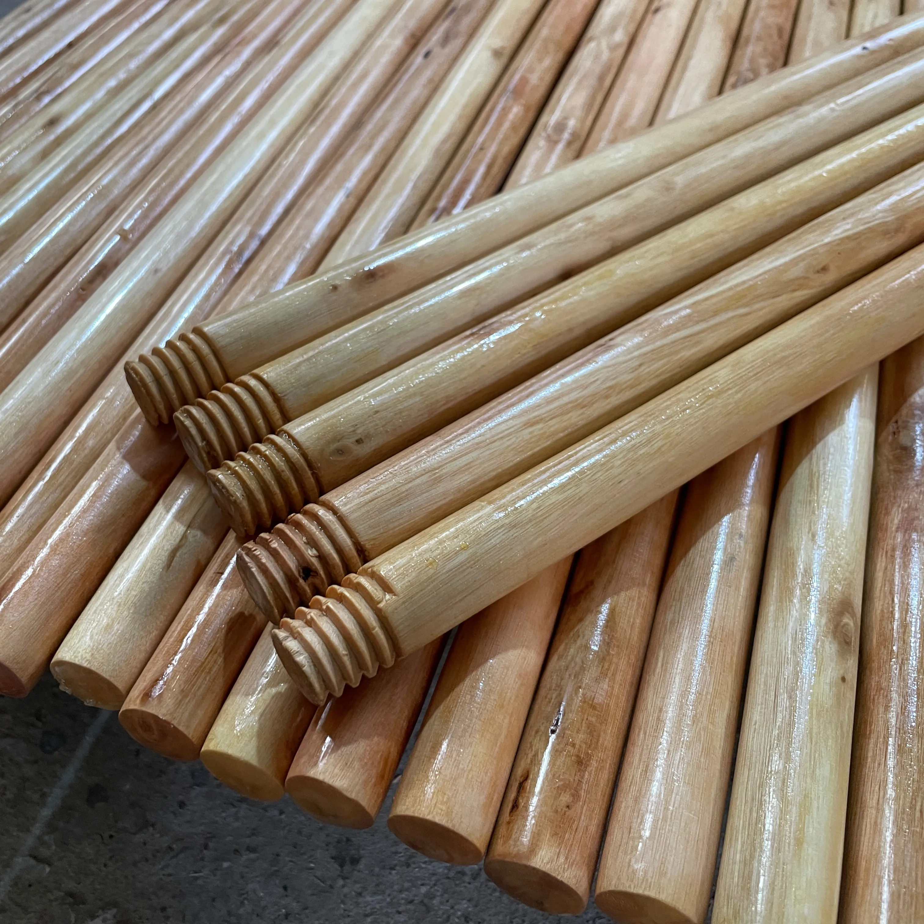 Palo de cepillo de mango de escoba de madera de fábrica de fabricación China