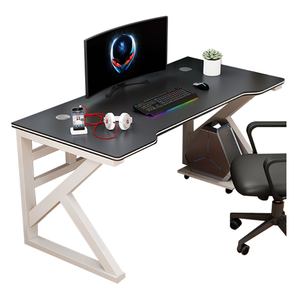 Campione gratuito moda moderna nero Computer Gaming Desk all'ingrosso nuovo Design personalizzato PC tavolo Gaming Computer scrivania