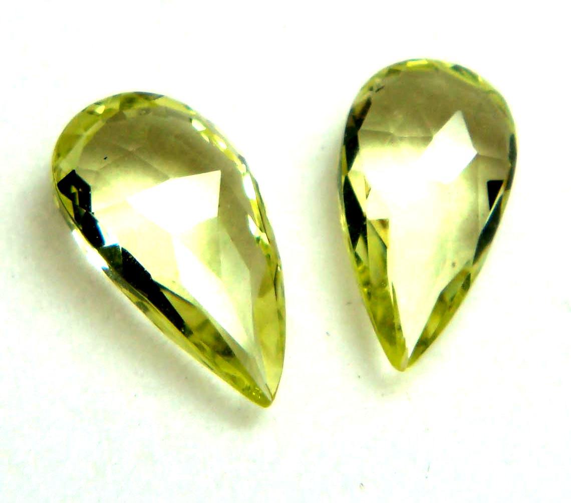 สีเหลือง