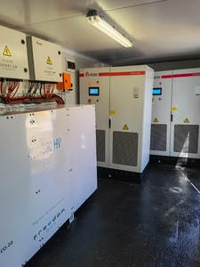 מיקרו מערכת גריד יישום אטס יחידות סדרה pcs1000 1000kw <span class=keywords><strong>1mw</strong></span> היברידית סולרית היברידית
