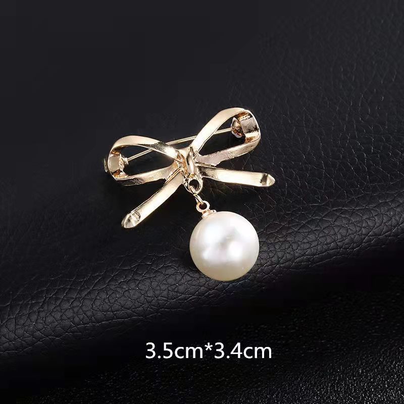 No. 16 Gold Bowknot