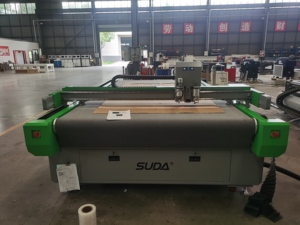 Enrutador CNC SUDA 2513 para grabado y corte de precisión de alta velocidad de materiales de señalización Serie S8 - Product Image 2