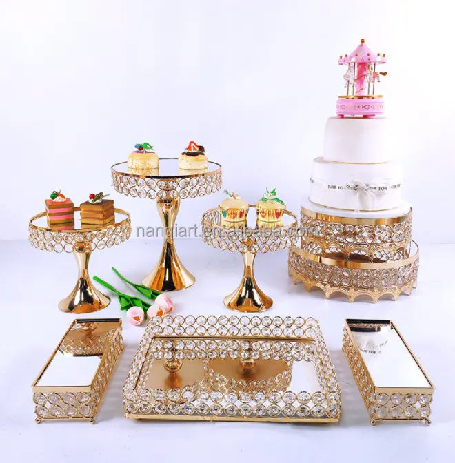 Großhandel Günstige Hochzeits feier liefert Werkzeuge Cupcake Kuchenst änder Sets Gold Silber Metall Kristall Spiegel Dessert Tablett Display Stand