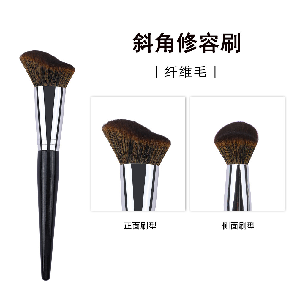 Pinceau contouring biseauté unique