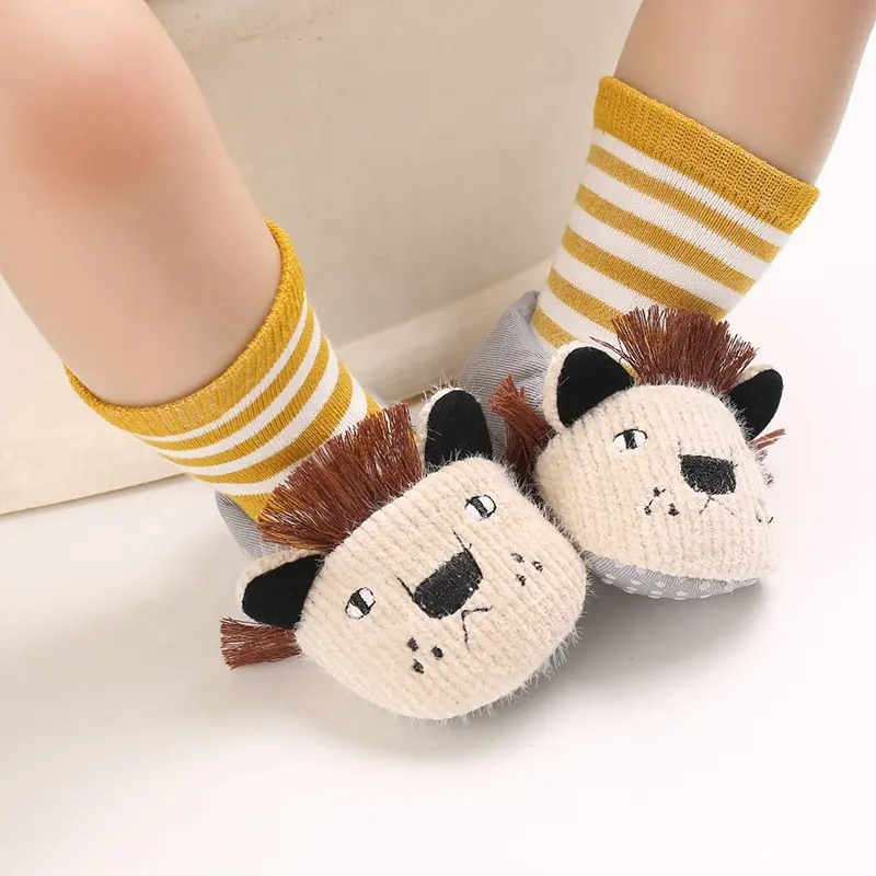 HelloWorld Cute Cartoon Warm Newborn Toddler Zapatos antideslizantes Primeros pasos Bebé Niñas Niños Zapatos suaves