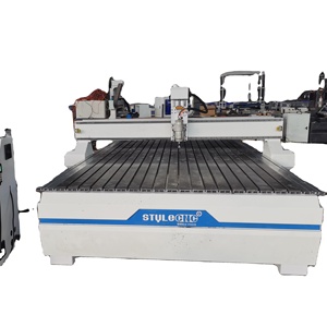 Enrutador CNC ATC con cortador de cuchillo oscilante - Product Image 1