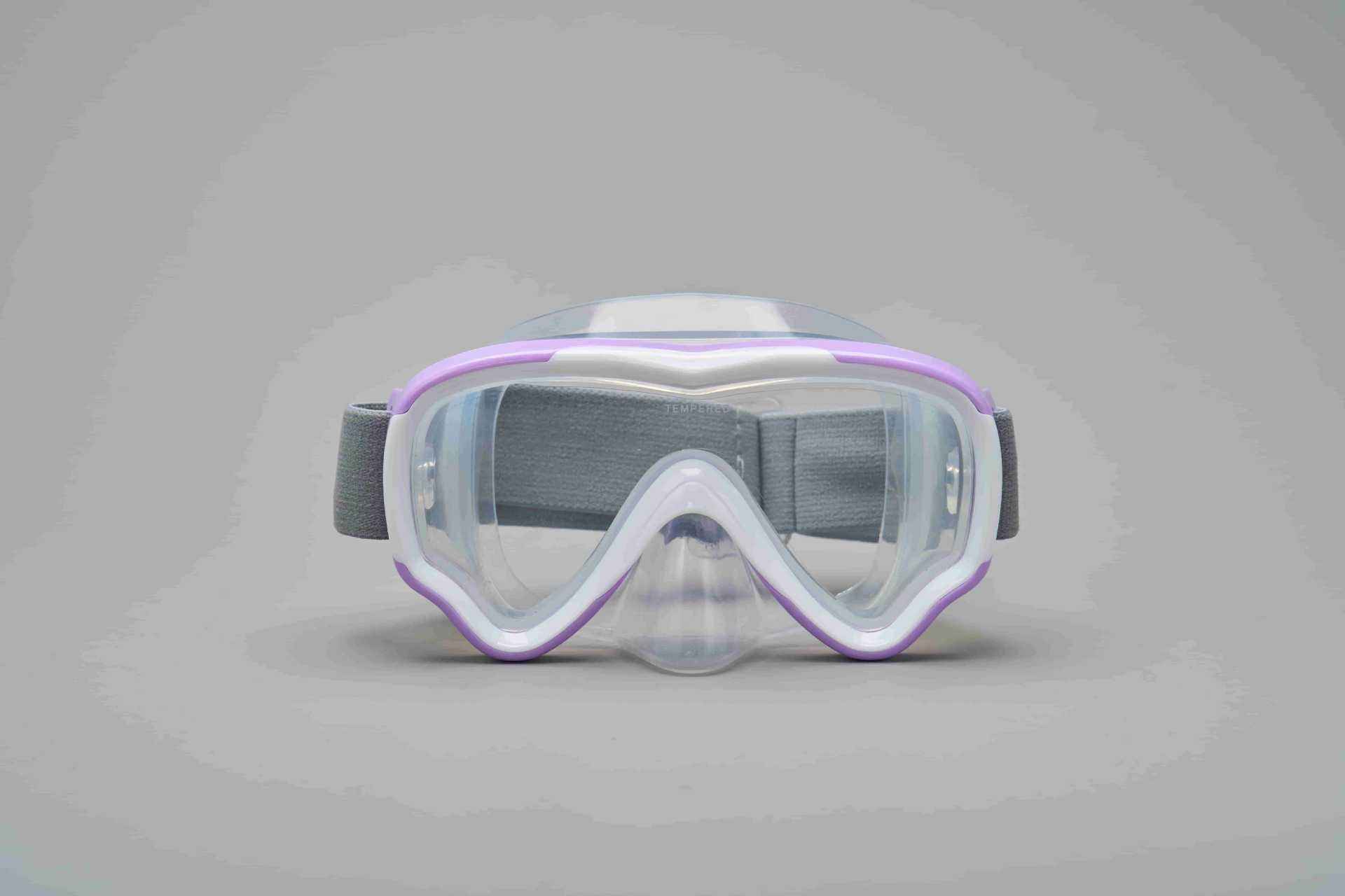 ซิลิโคนสีม่วงและสีขาวโปร่งแสง