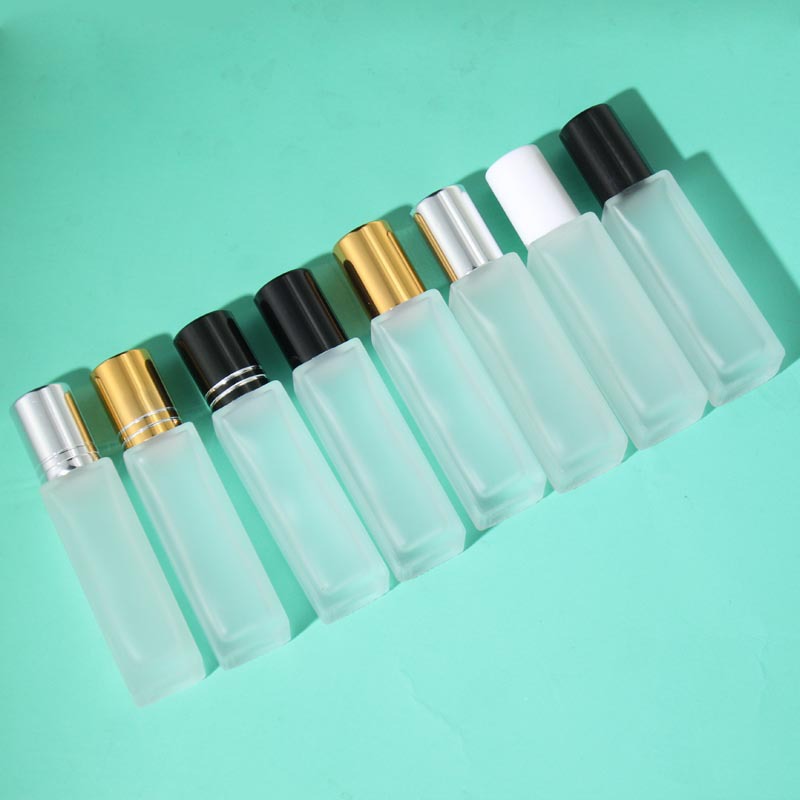 Botella cuadrada esmerilada de 10 ml con cuerpo corto.
