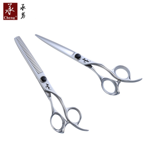 YC-630 Gunting Penipis Rambut Profesional OEM Gunting Pangkas Rambut Baja Tahan Karat VG10 Jepang CNC CHENG YONGHE - Product Image 4