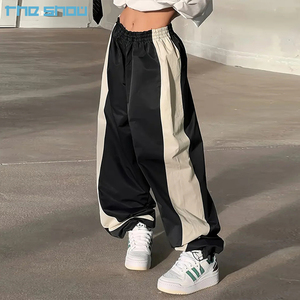 Custom Outdoor Streetwear Casual Windbreak Cintura Elástica Calças Baggy Color Block Wide Leg Pants Nylon Track Parachute Pants Homens