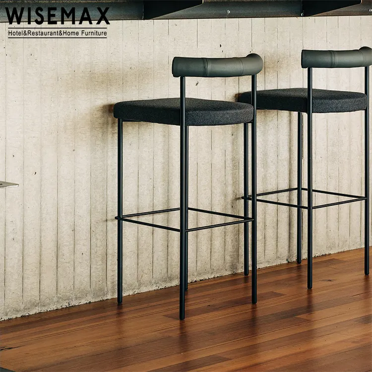 WISEMAX Mebel Bar Modern Hitam Logam Bingkai Bar Bangku Sandaran Melengkung Kain Beludru Kursi Bar untuk Dapur