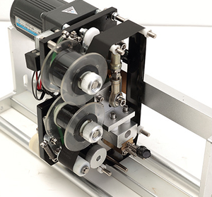 Synchronous band codierung maschine tracking automatische codierung maschine kunststoff tasche karton karte codierung maschine datum drucker