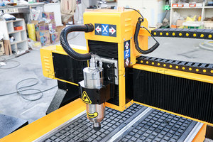 6090 pequeña máquina de talla de madera CNC 4 ejes 3 ejes máquina enrutadora CNC para aluminio - Product Image 2