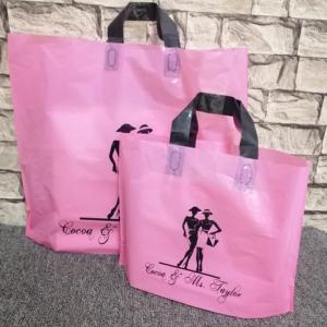 広州工場カスタム再利用可能な印刷されたカラフルなプラスチック製カスタムロゴショッピングバッグ、ソフトループハンドル付き - Product Image 2