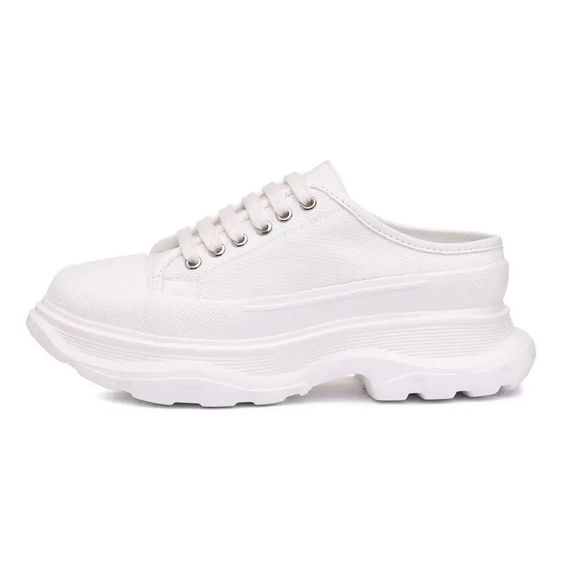 أحدث حذاء رياضي مسطح أبيض مصنوع من الجلد يسمح بالتهوية حذاء رياضي كاجوال أسود للنساء