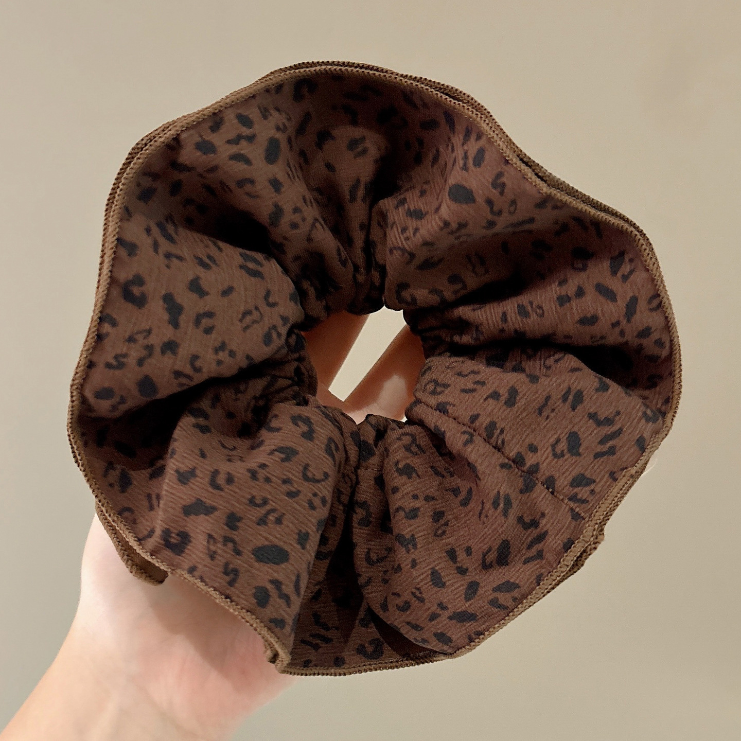 1 anneau de cheveux léopard café profond-15cm