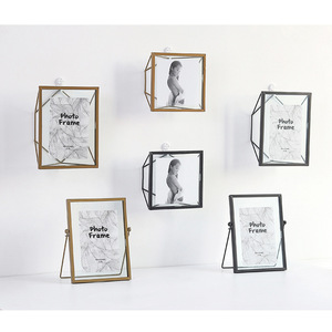 Wholesale Pressed Glass Floating Photo <strong>Frames</strong> <strong>5</strong> <strong>X</strong> <strong>7</strong> with Gold Stands for Horizontal or Vertical Pictures Place Cards - Product Image 3