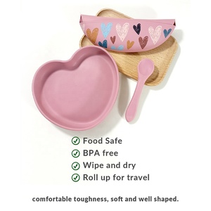 Low MOQ Custom Logo Design Bpa Free Feeding Custom Printed Waterproof Silicon Washable Baby Silicone Bib for Valentine's <strong>Day</strong> - Product Image 3